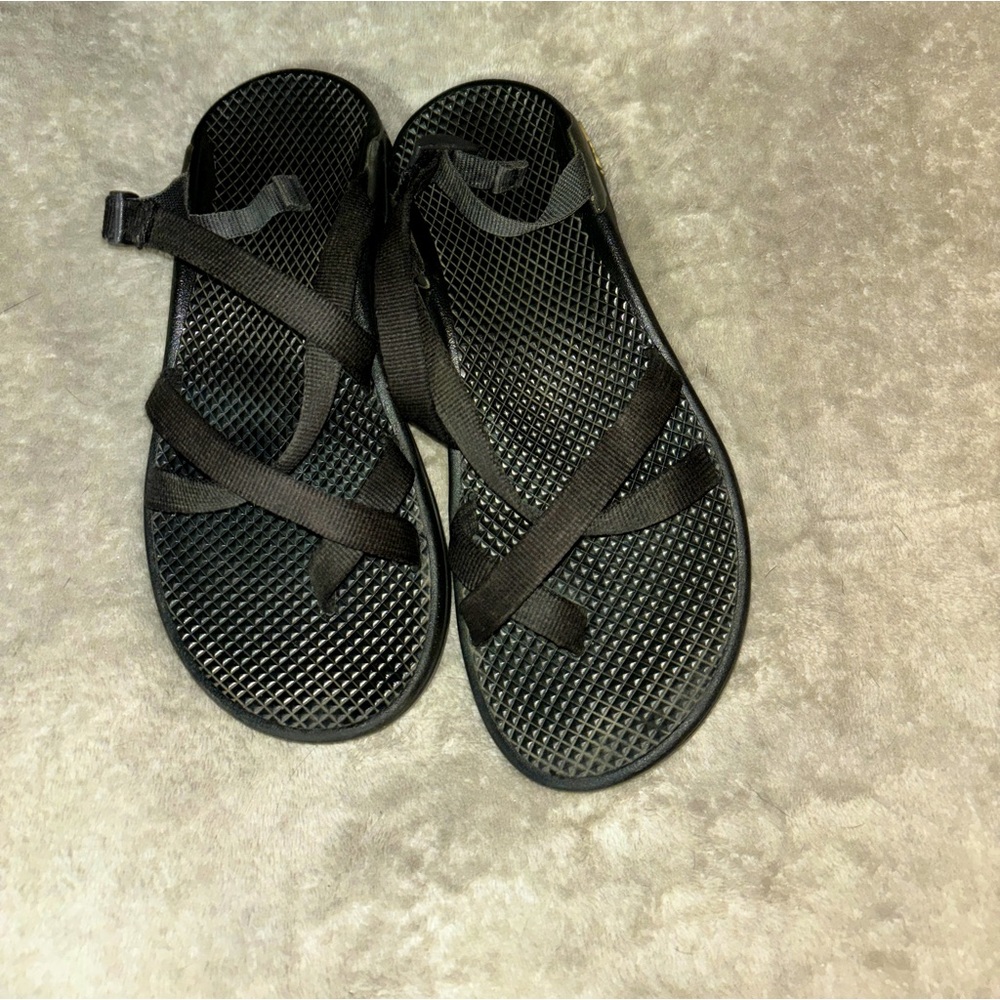 Chaco sandal, in excellent condition. Size-6.0-6.5, 9.5-10” length.